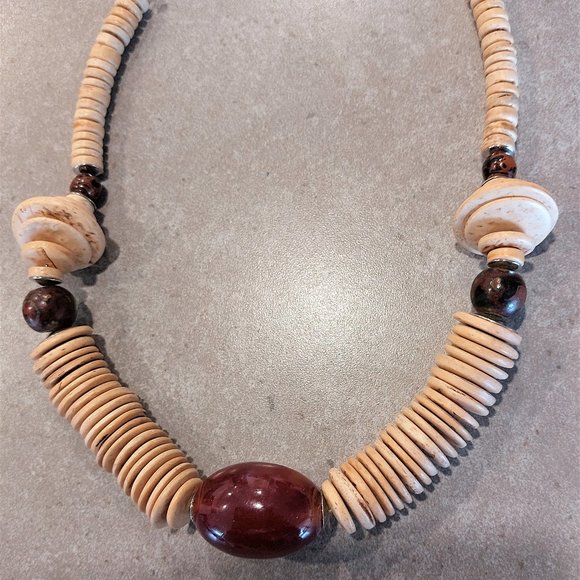 FASHION JEWELLERY Women's Buttons/Balls Statement Necklace - Beige/Brown/Rust - Picture 5 of 8